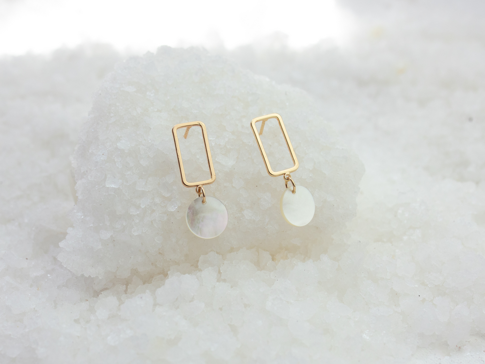 
            
                Load image into Gallery viewer, Vicky Earrings
            
        